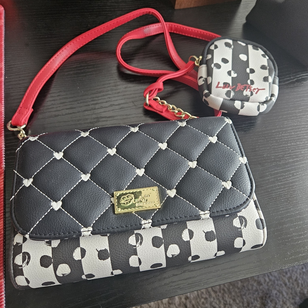 Black and White Quilted Crossbody Bag